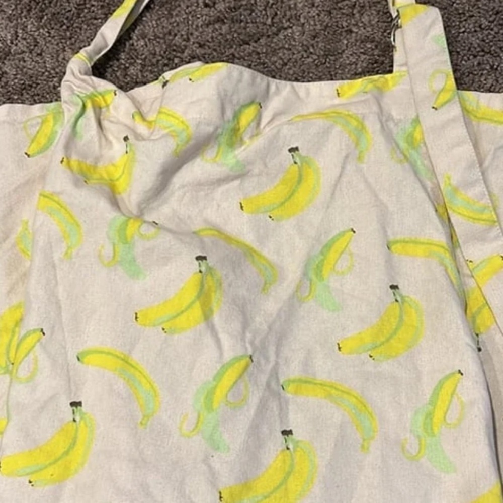 🍌Go Bananas 🍌 Paper Source Banana Apron NWT a bunch of bananas all over - Picture 11 of 14
